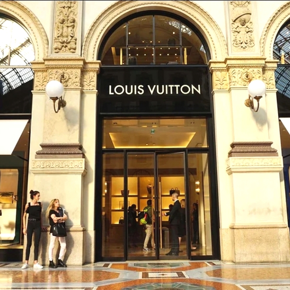 Authentic Louis Vuitton Long Vernis Sarah wallet - Picture 15 of 16